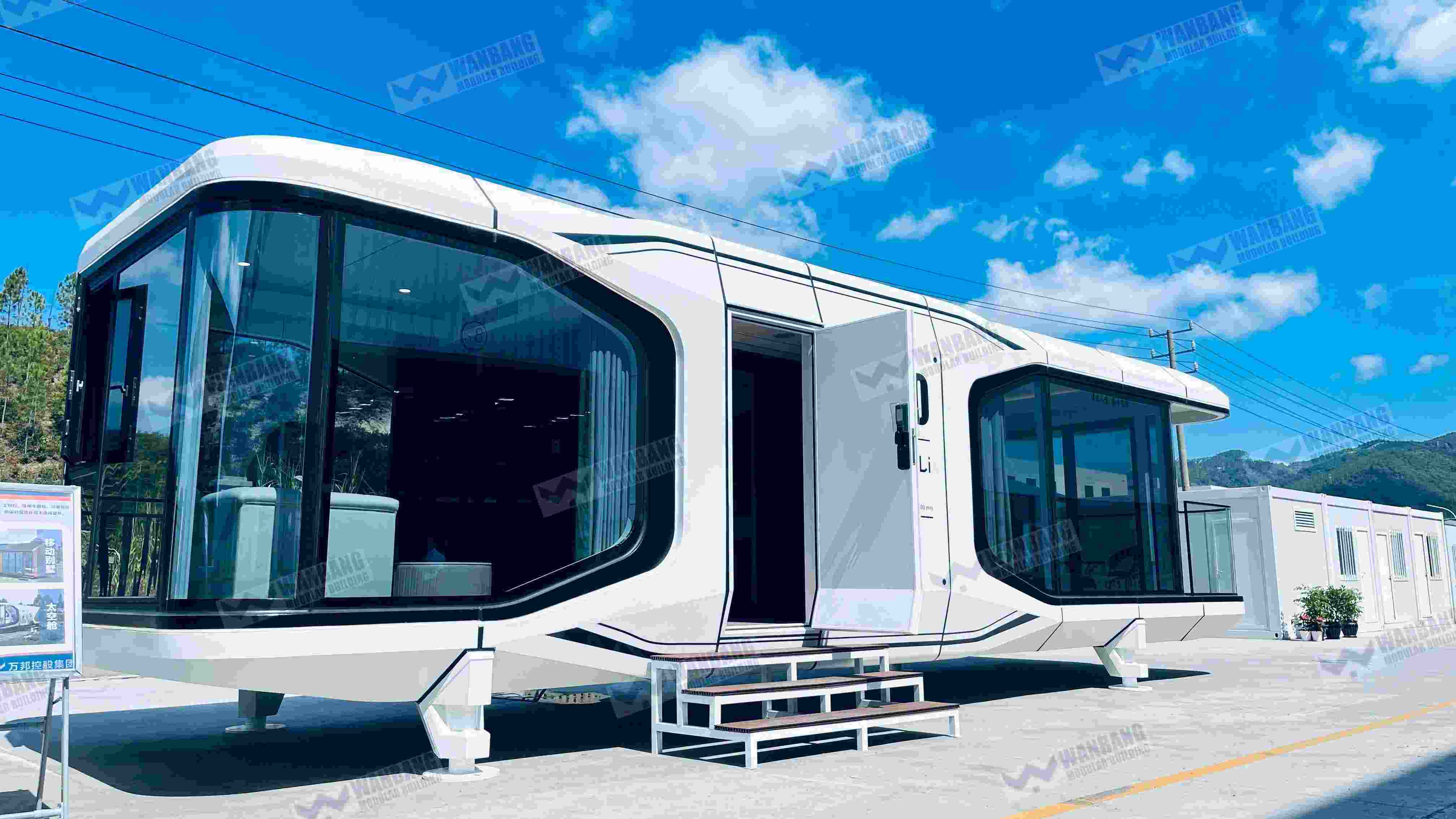 capsule house hotel